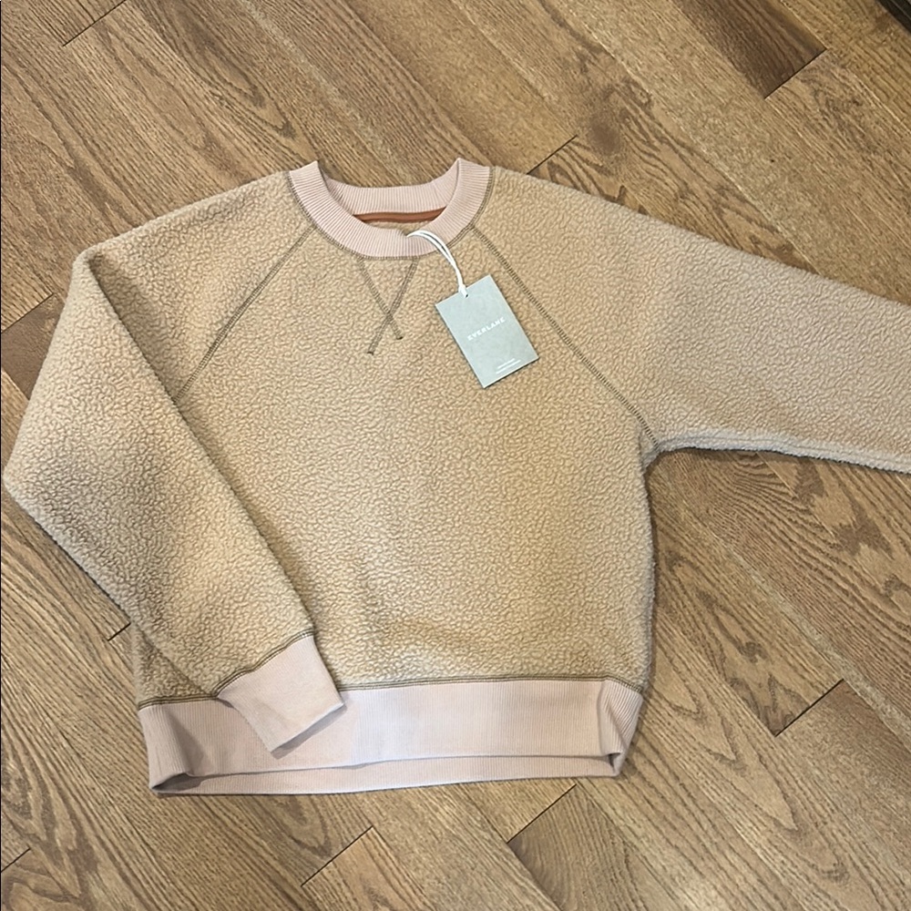 Everlane M cozy sweatshirt